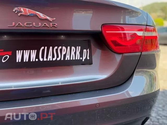 Jaguar XE 2.0 D Prestige