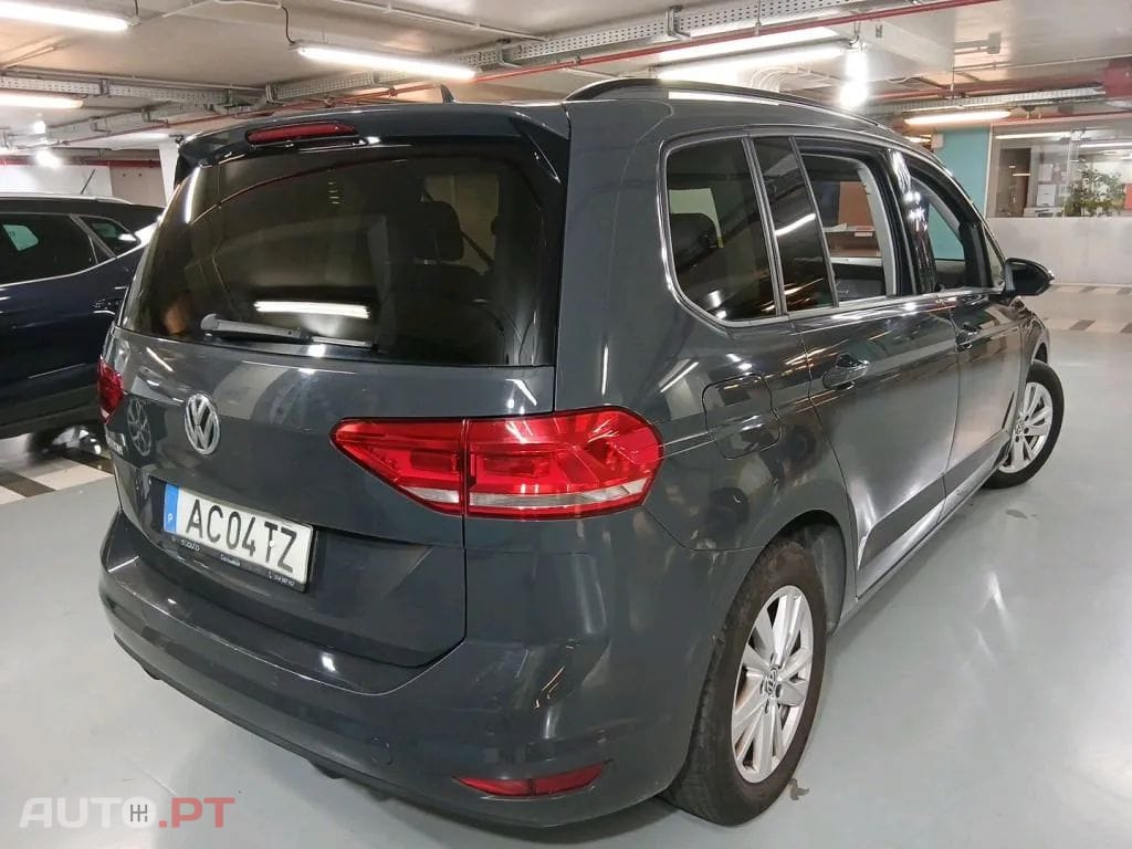 Volkswagen Touran 2.0 TDI Confortline DSG