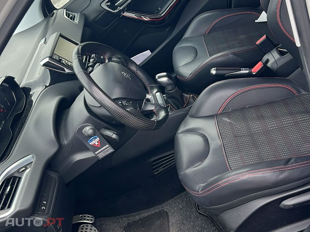 Peugeot 208 GT LINE