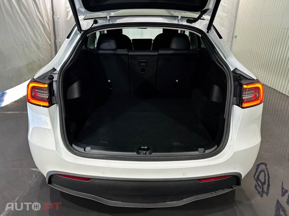 Tesla Model Y Long Range Dual Motor AWD