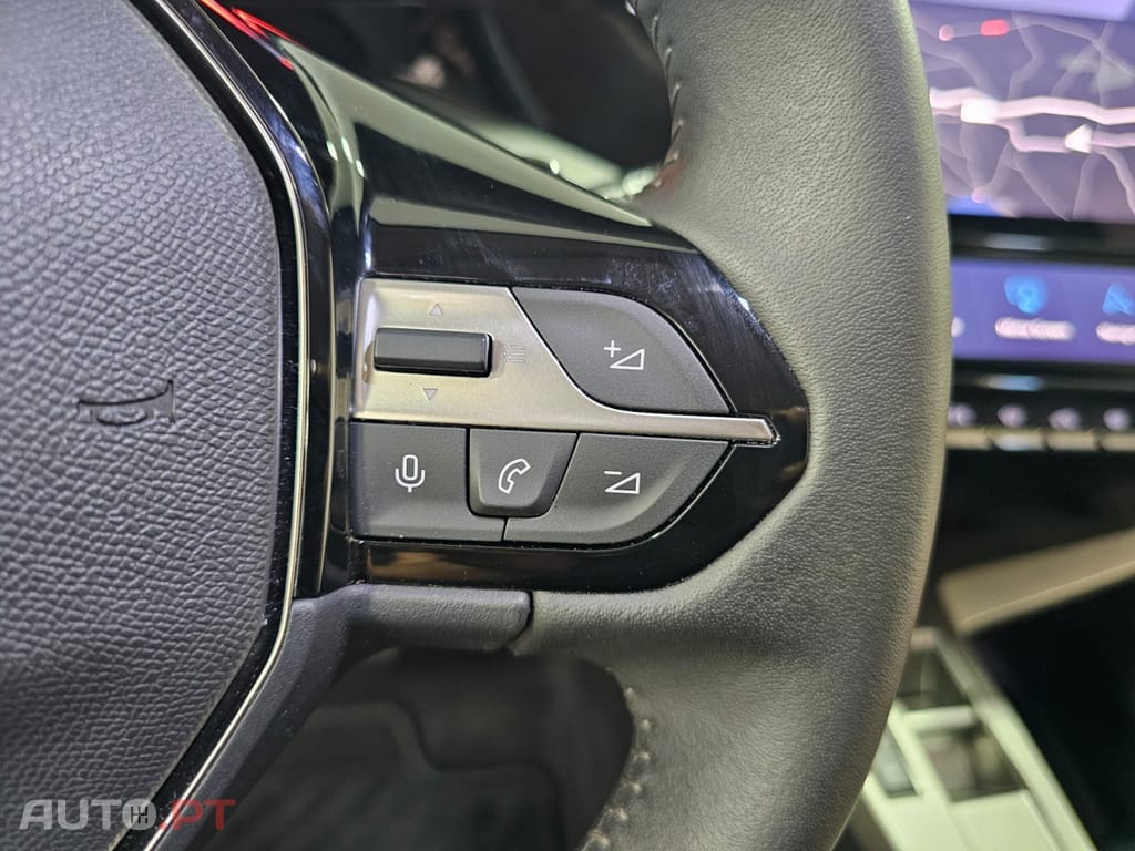 Peugeot 408 1.2 PureTech Allure EAT8
