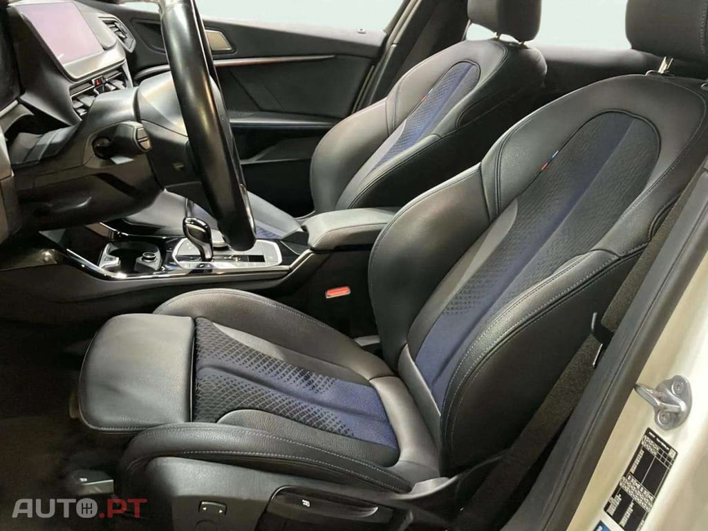 BMW 116 d Pack Desportivo M Auto