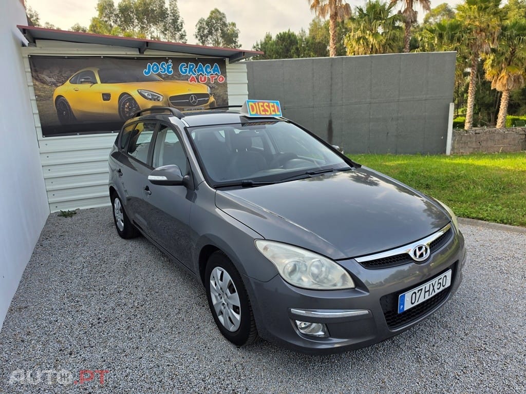 Hyundai i30 1.6 CRDI blue Comfort — fotografia 2