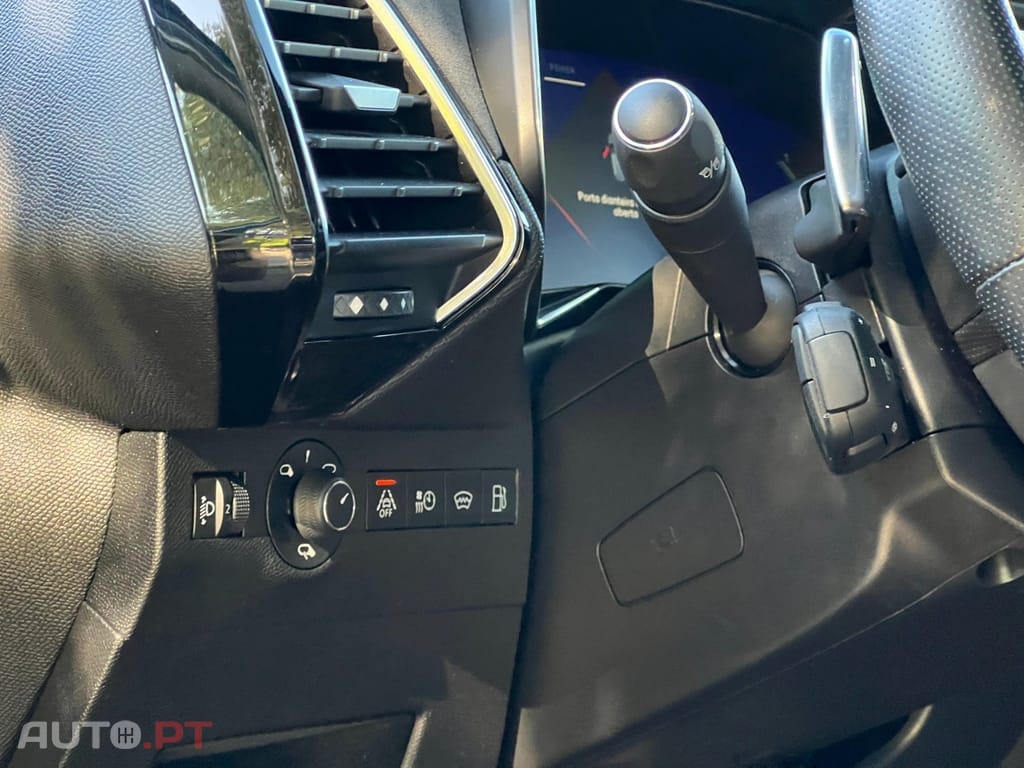 DS DS7 Crossback E-TENSE 225 PERFORMANCE LINE
