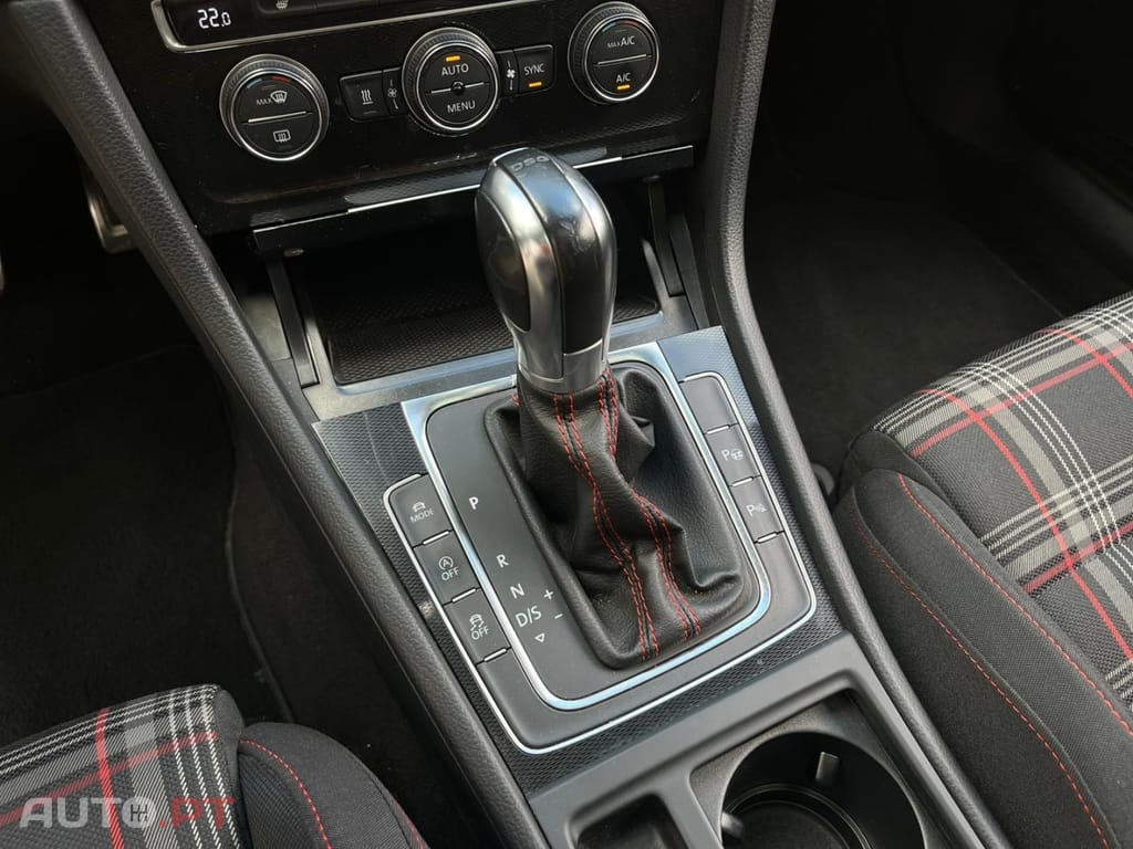 Volkswagen Golf 2.0 TSI GTI DSG
