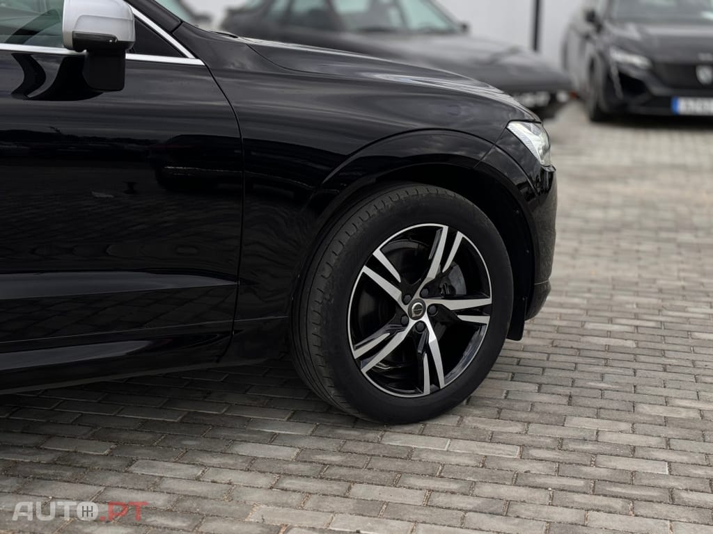Volvo XC60 2.0 T8 PHEV R-Design Expression AWD