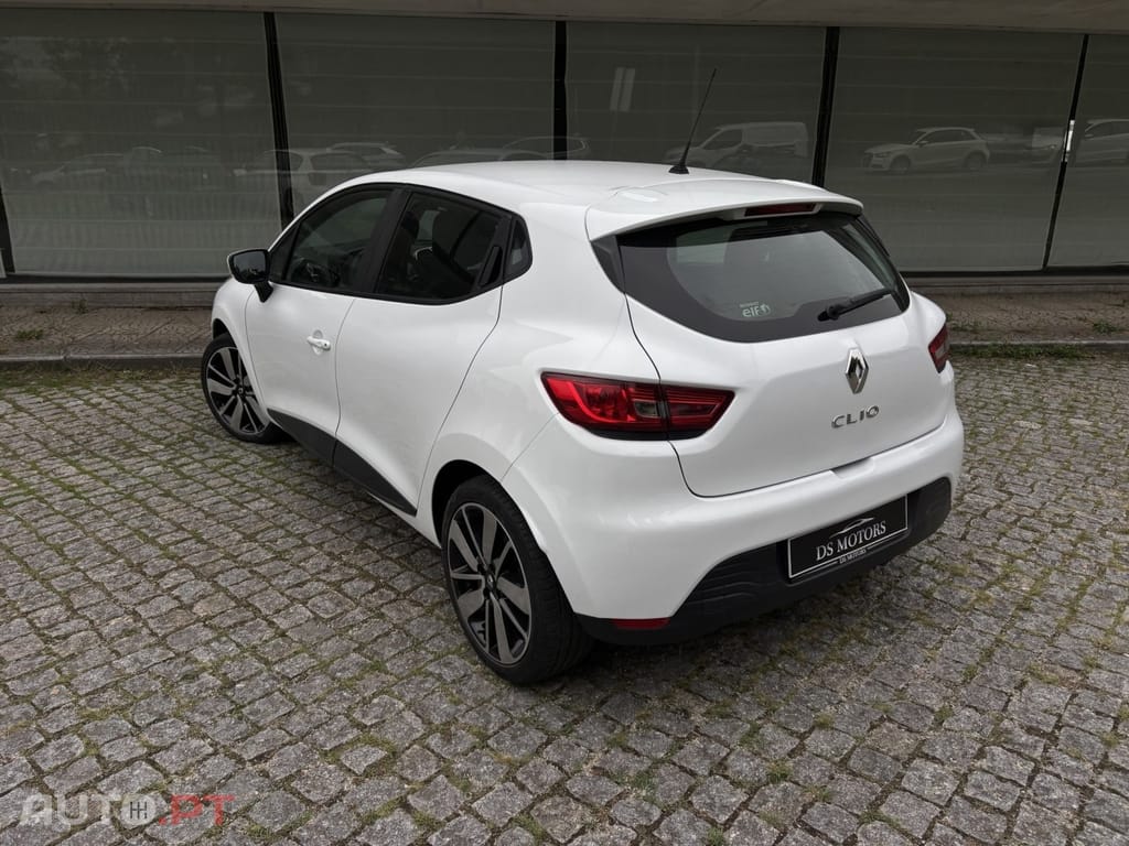 Renault Clio 1.5 dCi Comfort — fotografia 4