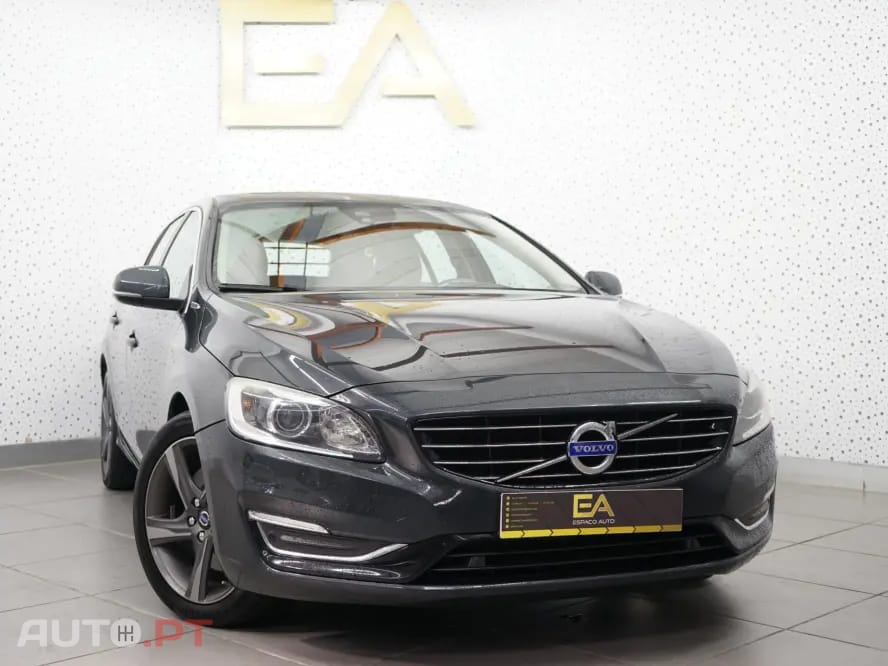 Volvo V60 2.4 D6 Summum AWD Phev