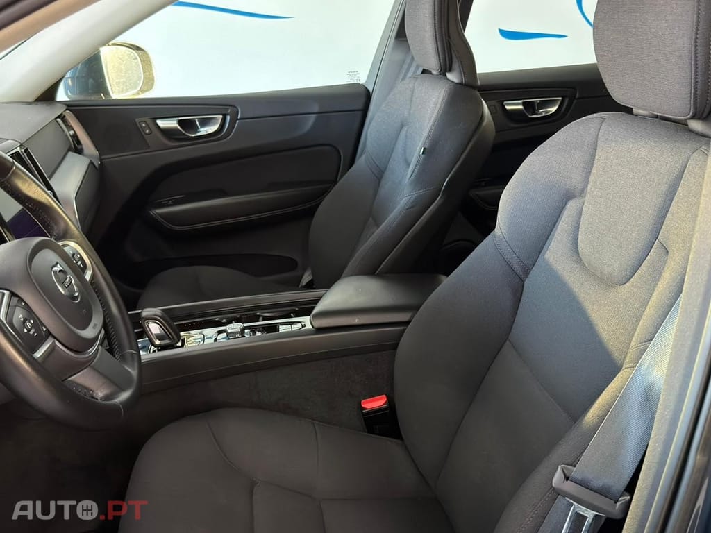 Volvo XC60 2.0 B4 Momentum Plus Geartronic