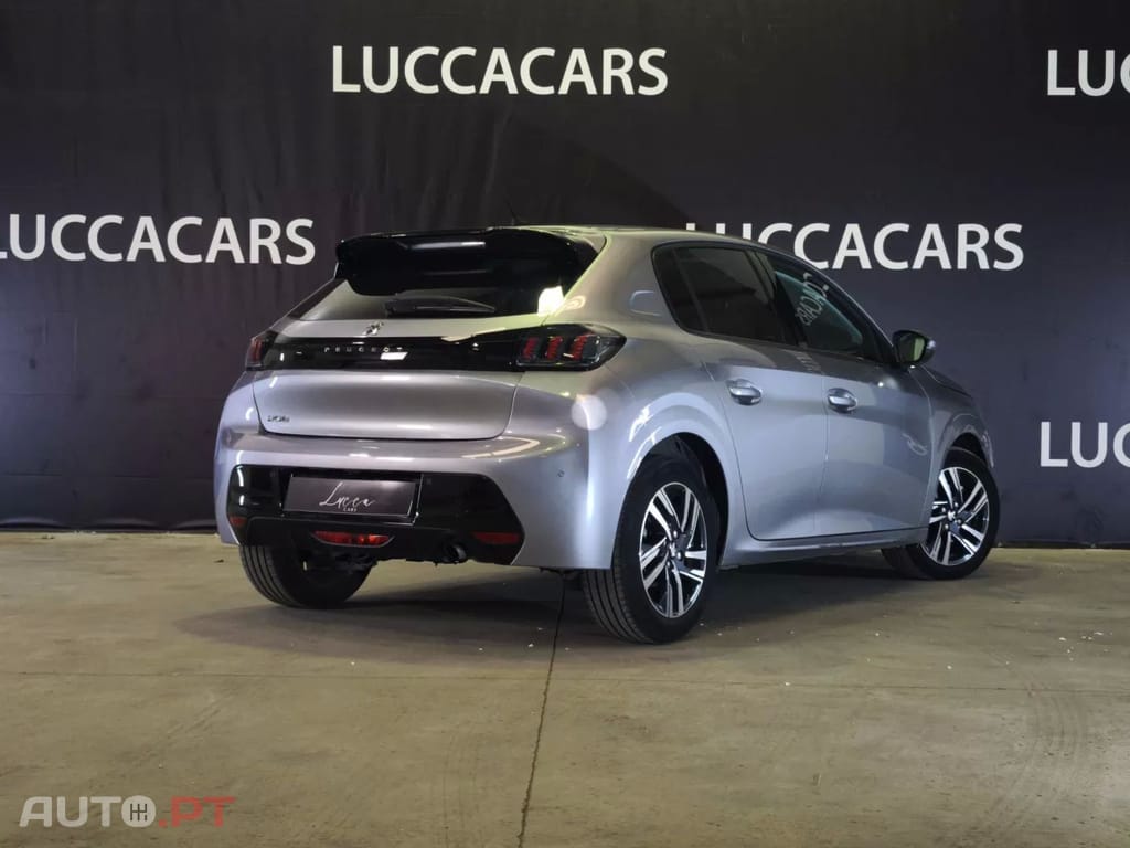 Peugeot 208 PureTech 100 EAT8 Allure Pack