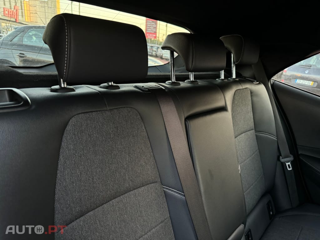 Toyota Corolla 1.8 Hybrid Comfort+P.Sport