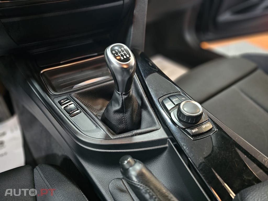 BMW 318 d Touring Line Sport