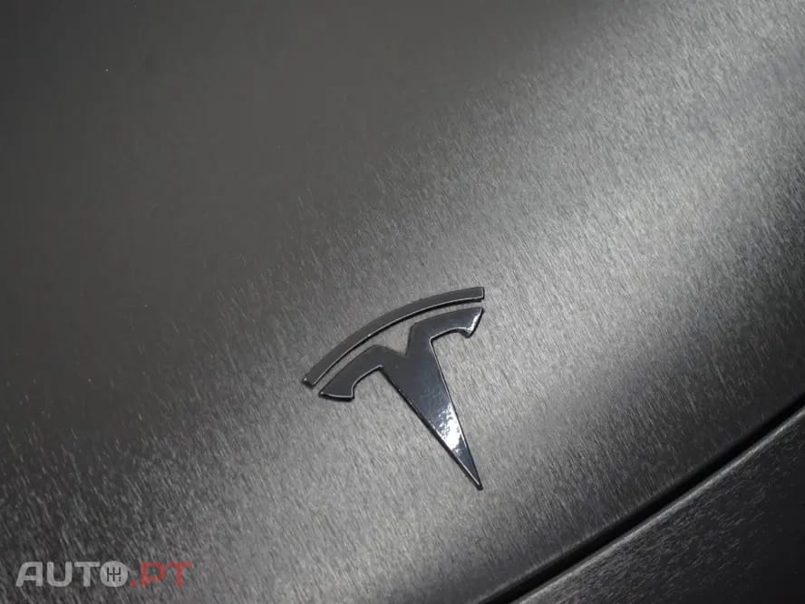 Tesla Model 3 Standard Range Plus RWD