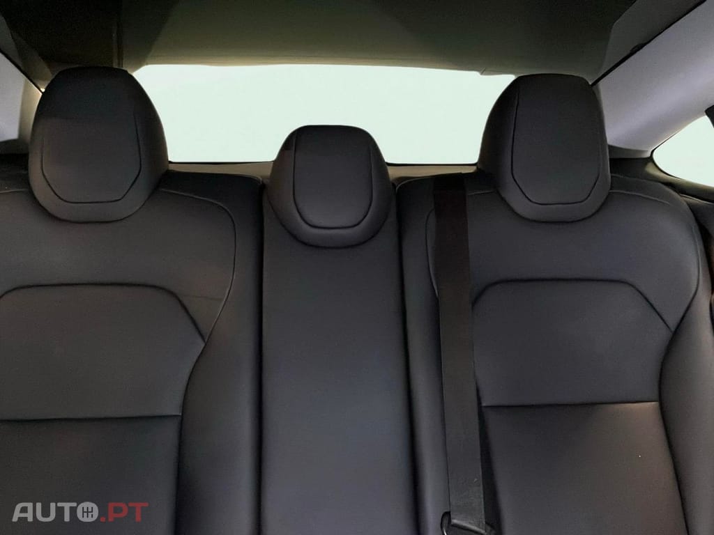 Tesla Model 3 Tração Traseira