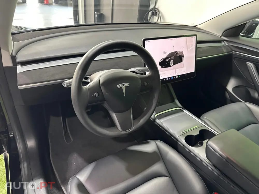 Tesla Model 3 Standard RWD