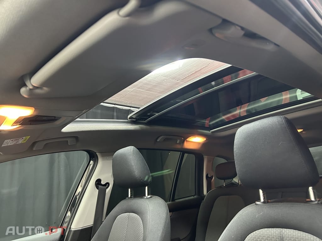 BMW 216 d 7L Advantage
