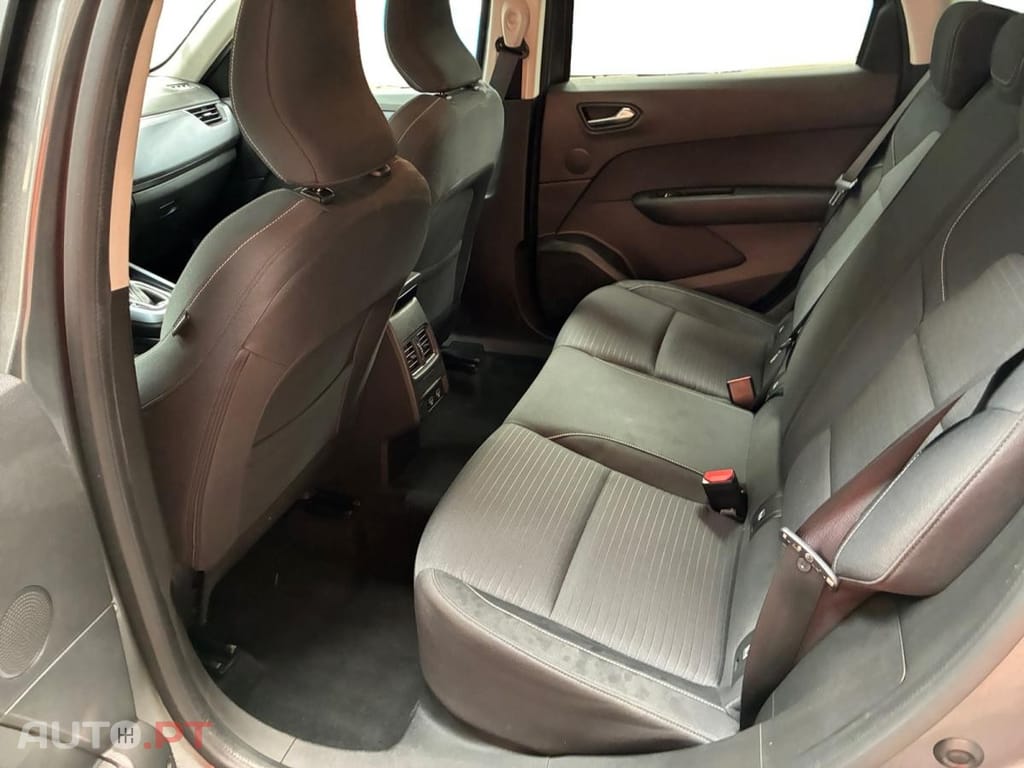 Renault Arkana 1.6 E-Tech Business