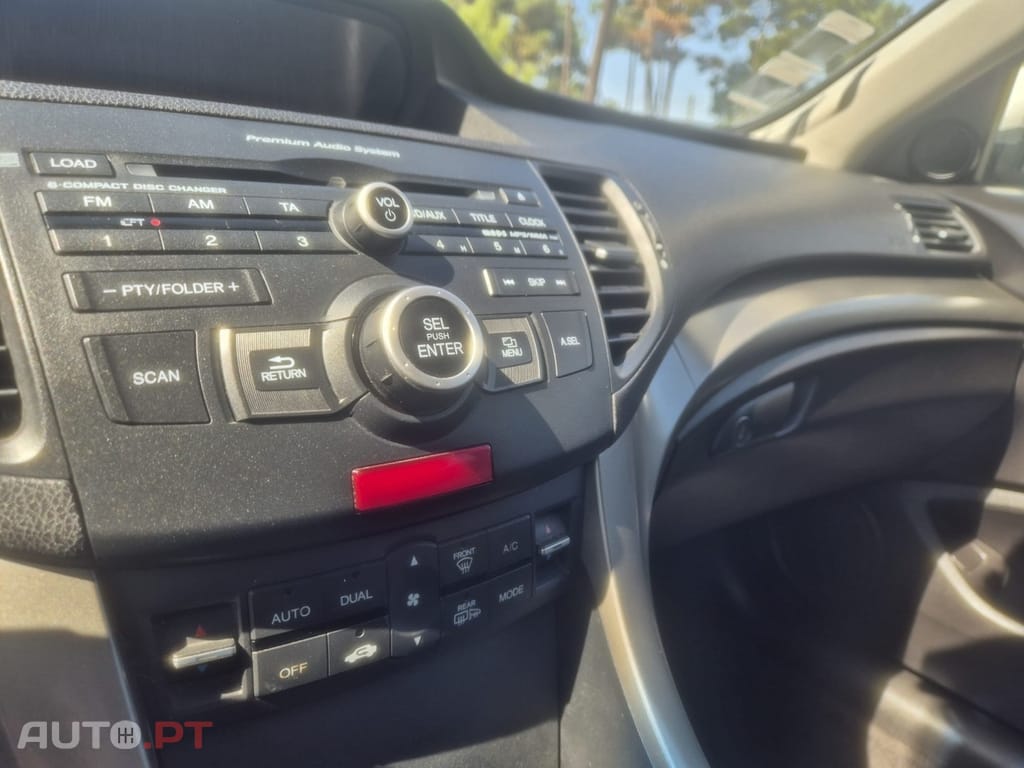 Honda Accord Tourer 2.2 i-DTEC Elegance