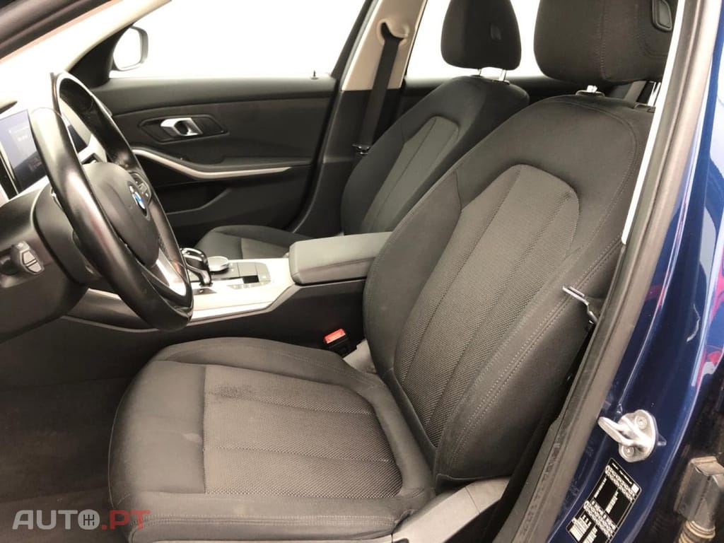 BMW 318 d Touring Lounge