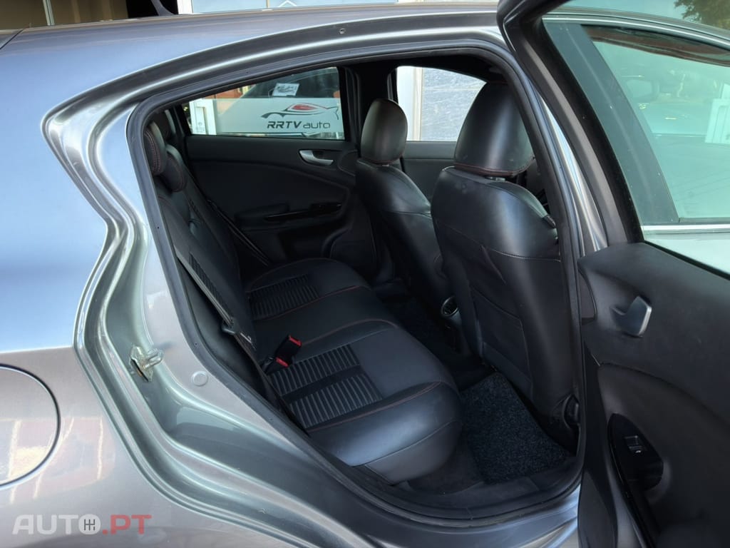 Alfa Romeo Giulietta 1.6 JTDm Distinctive 57X