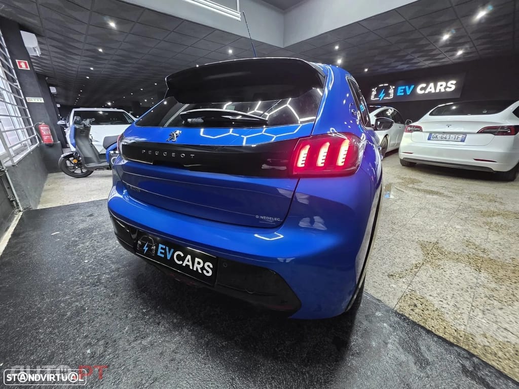 Peugeot E-208 50 kWh Allure Pack