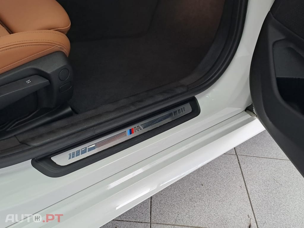 BMW 320 e Touring Pack Desportivo M Auto