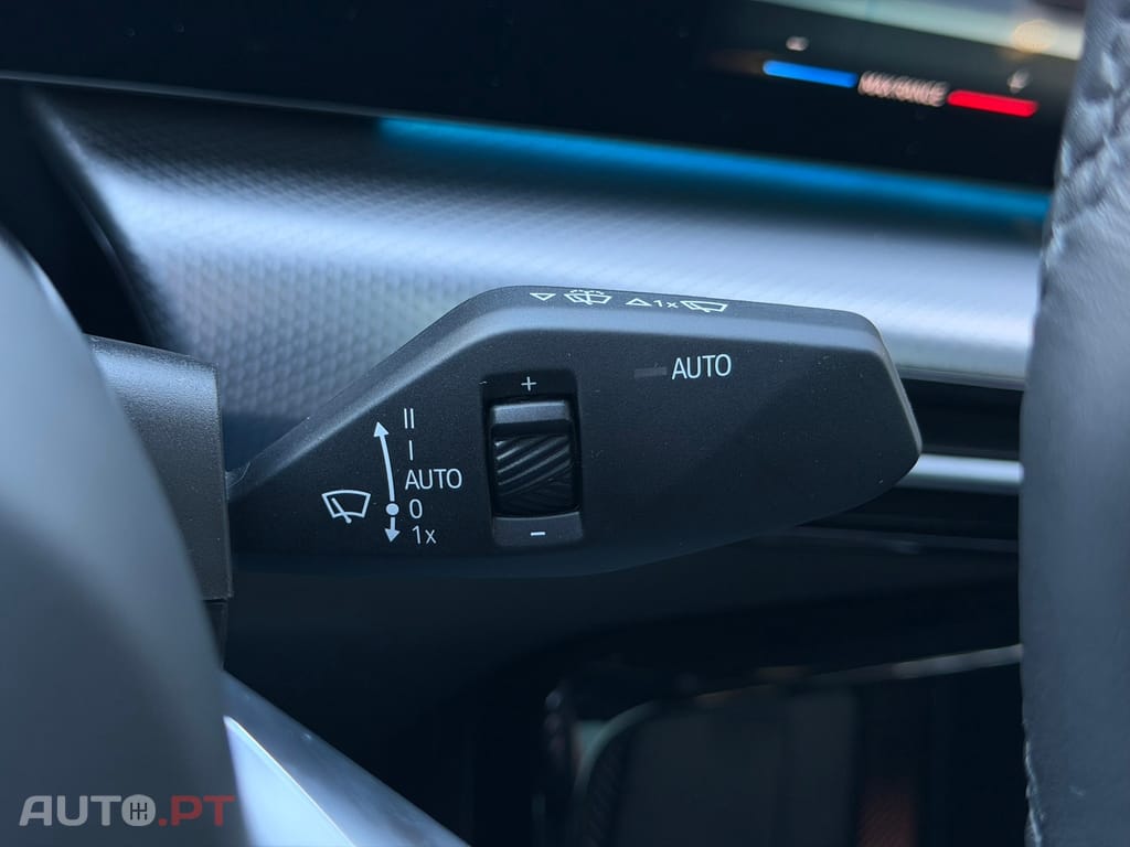 BMW iX2 eDrive20 Pack Desportivo M Pro