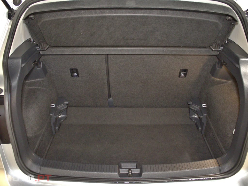 Volkswagen T-Cross 1.0 TSI Urban DSG