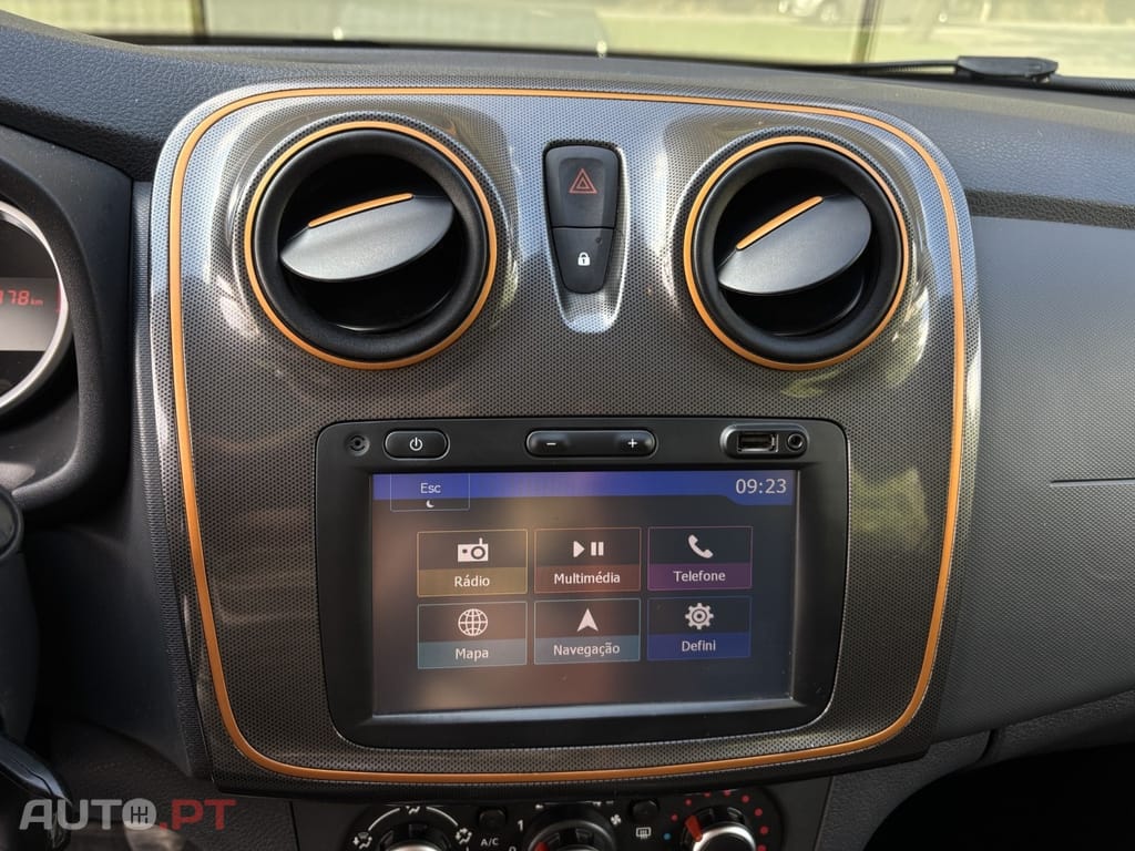 Dacia Sandero 0.9 TCe Stepway — fotografia 13