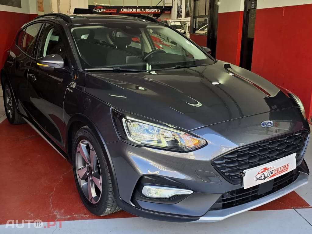 Ford Focus 1.0 EcoBoost Active Aut. — fotografia 2