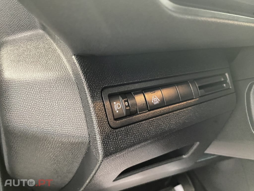 Peugeot 3008 PureTech 130 Stop & Start GPF EAT8 Active Pack