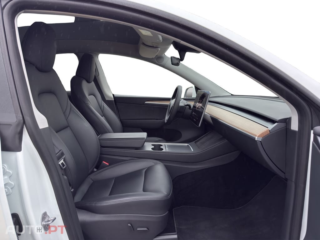 Tesla Model Y Long Range Dual Motor AWD