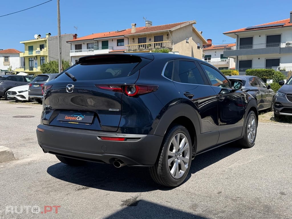 Mazda CX-30 2.0 e-Skyactiv-G Exclusive-line AT