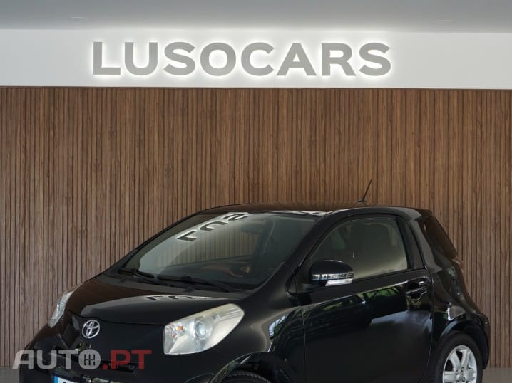Toyota iQ 1.0 VVT-i 2 MultiDrive NAVI+Bluetooth
