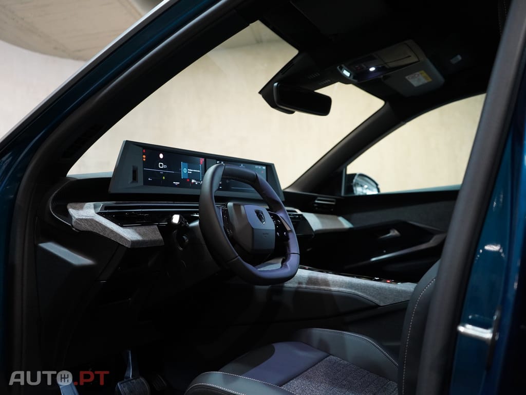 Peugeot 3008 1.2 Hybrid Allure e-DCS6