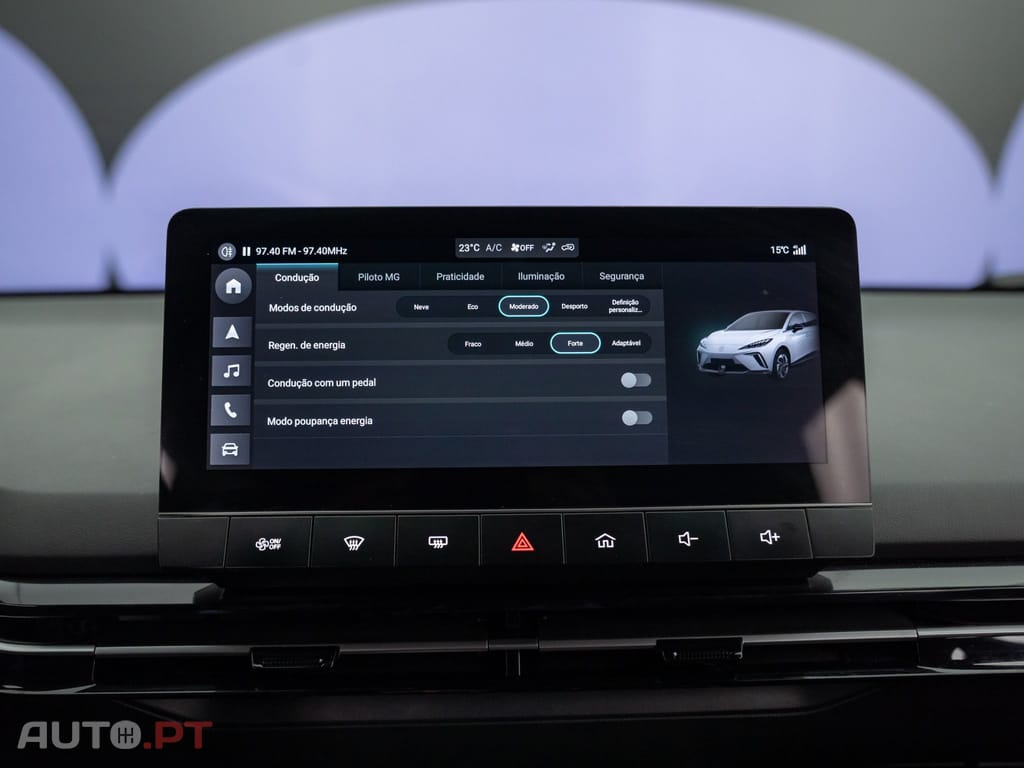 MG MG4 77 kWh Extended Range Luxury