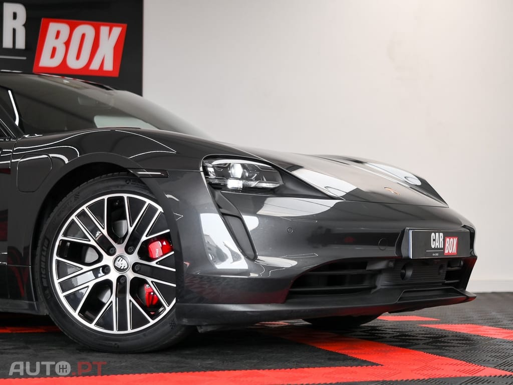 Porsche Taycan 4S
