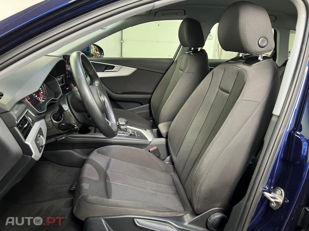 Audi A4 30 TDI S tronic Avant