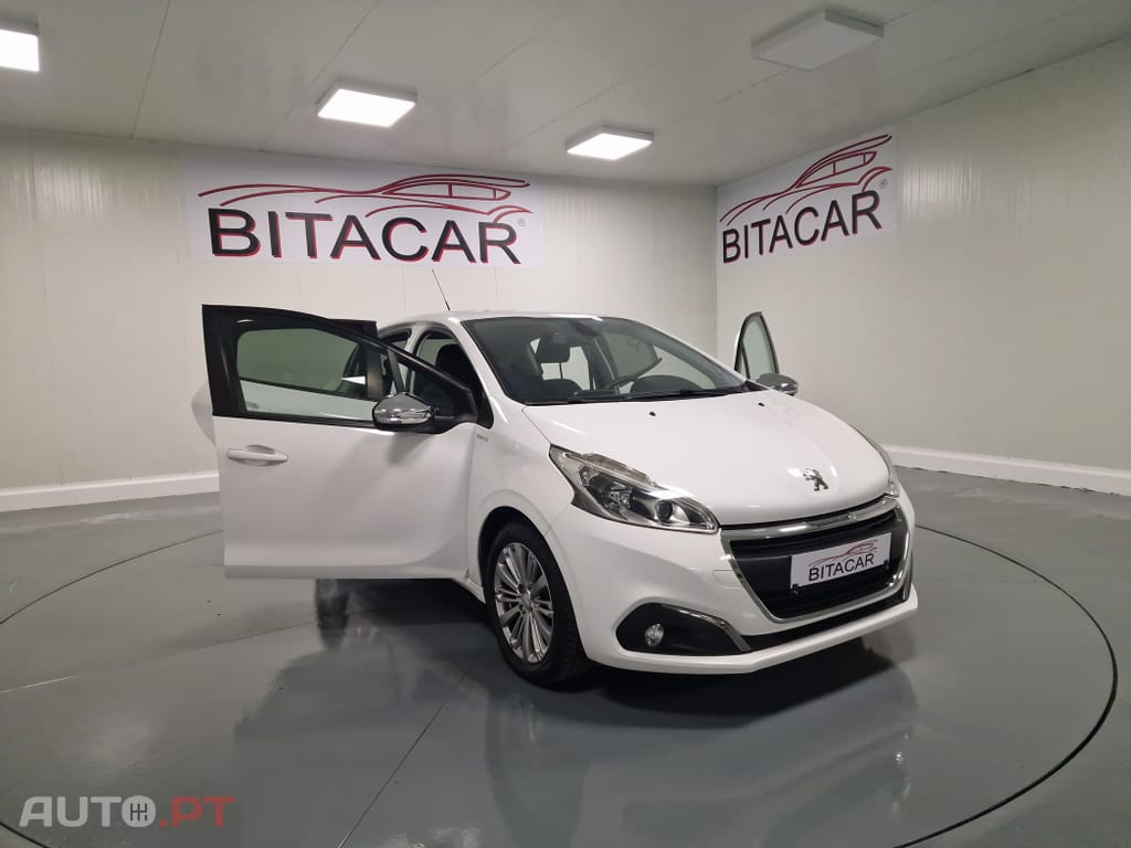 Peugeot 208 1.6 BlueHDi Style