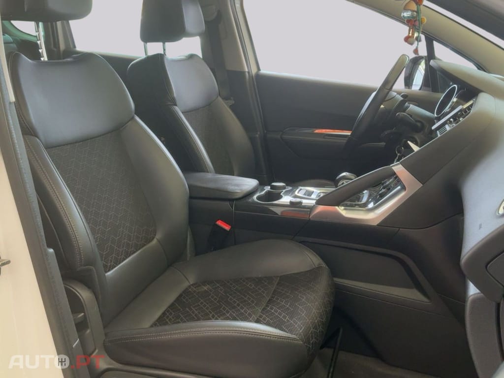 Peugeot 3008 2.0 HDi Hybrid