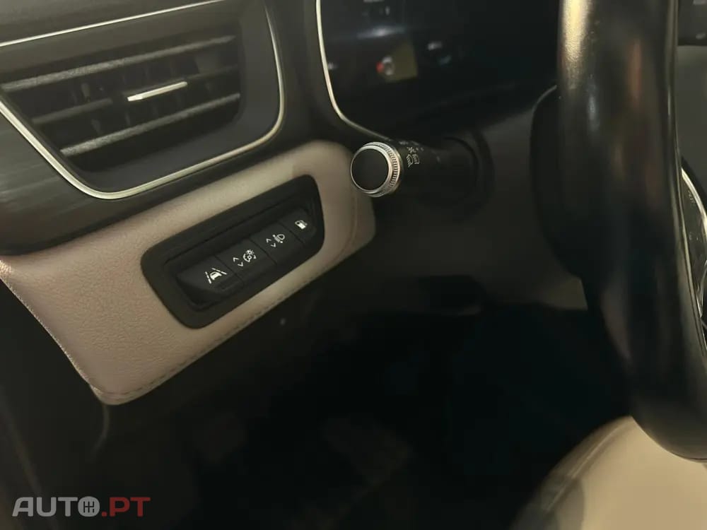 Renault Captur 1.6 E-Tech Plug-In Initiale Paris