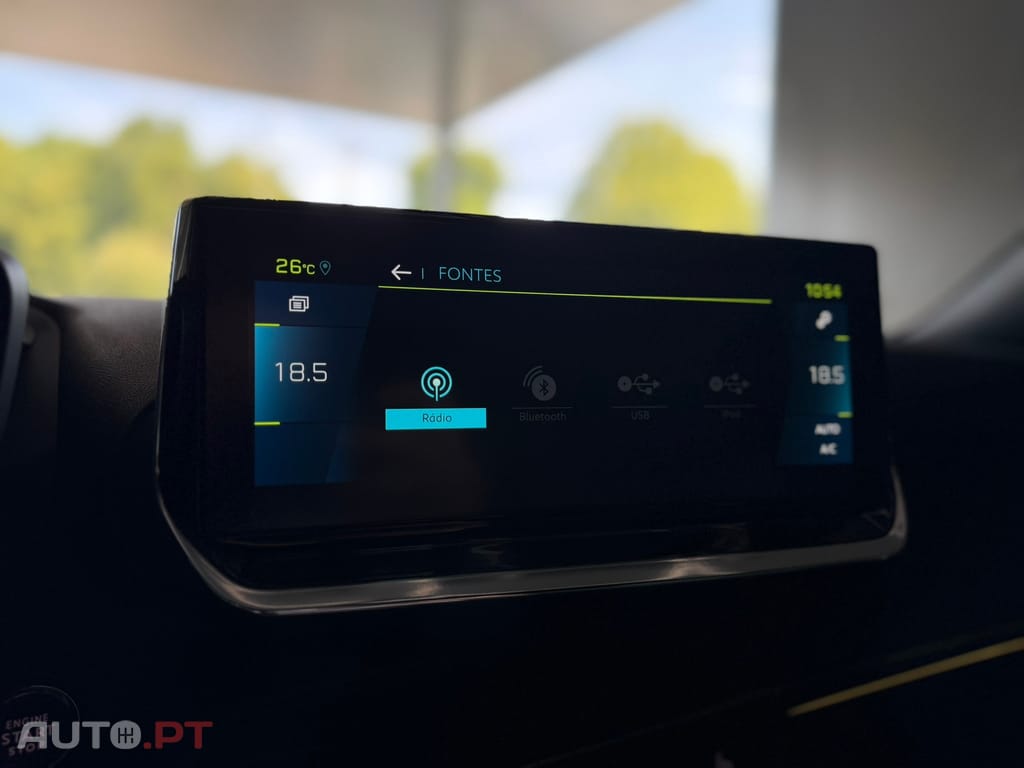 Peugeot E-2008 50 kWh GT