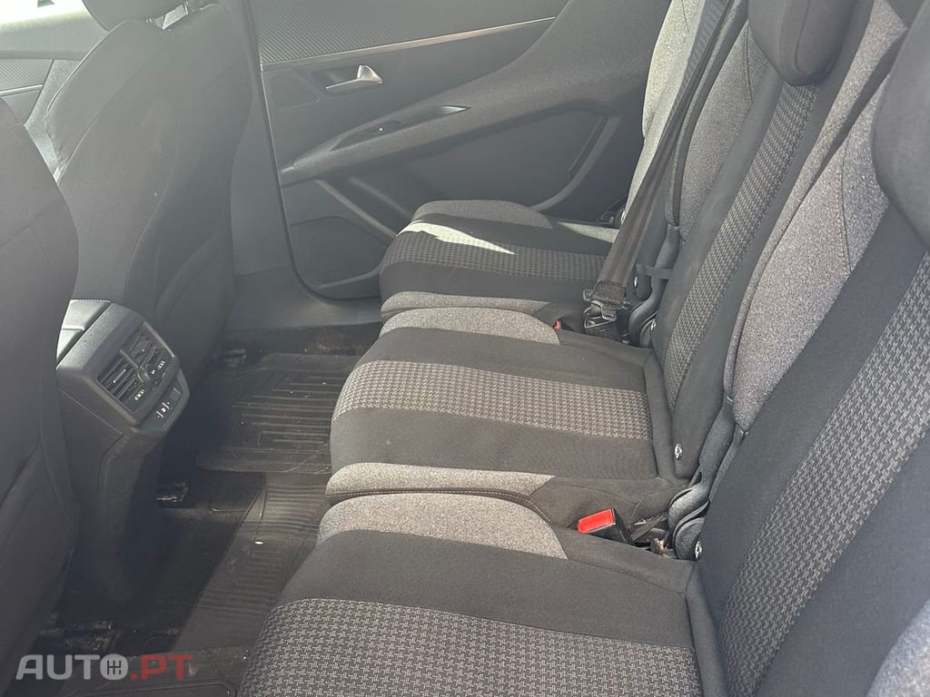 Peugeot 5008 1.5 Blue Hdi