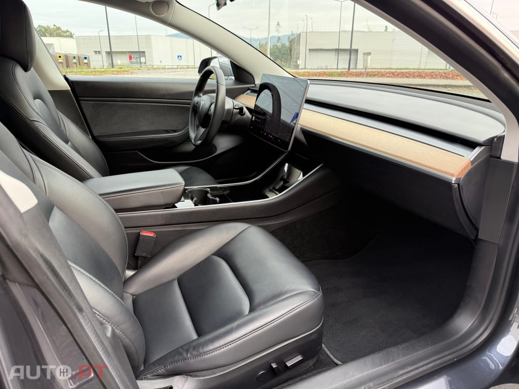 Tesla Model 3 Long-Range Dual Motor AWD