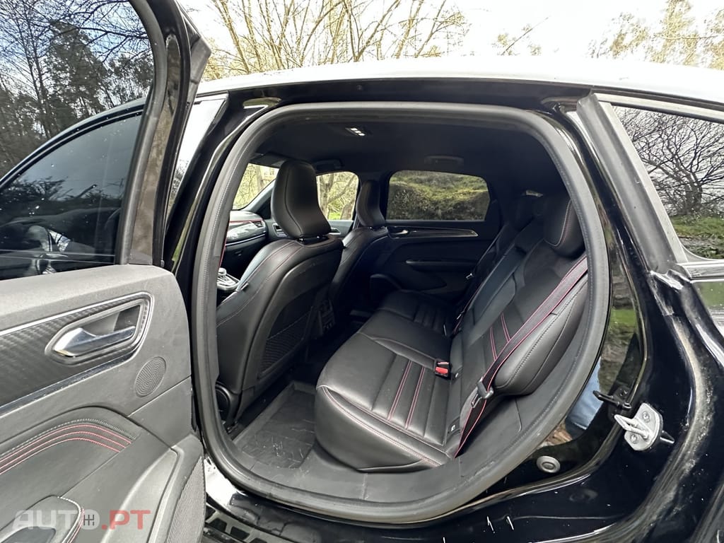 Renault Arkana 1.6 E-Tech R.S.Line