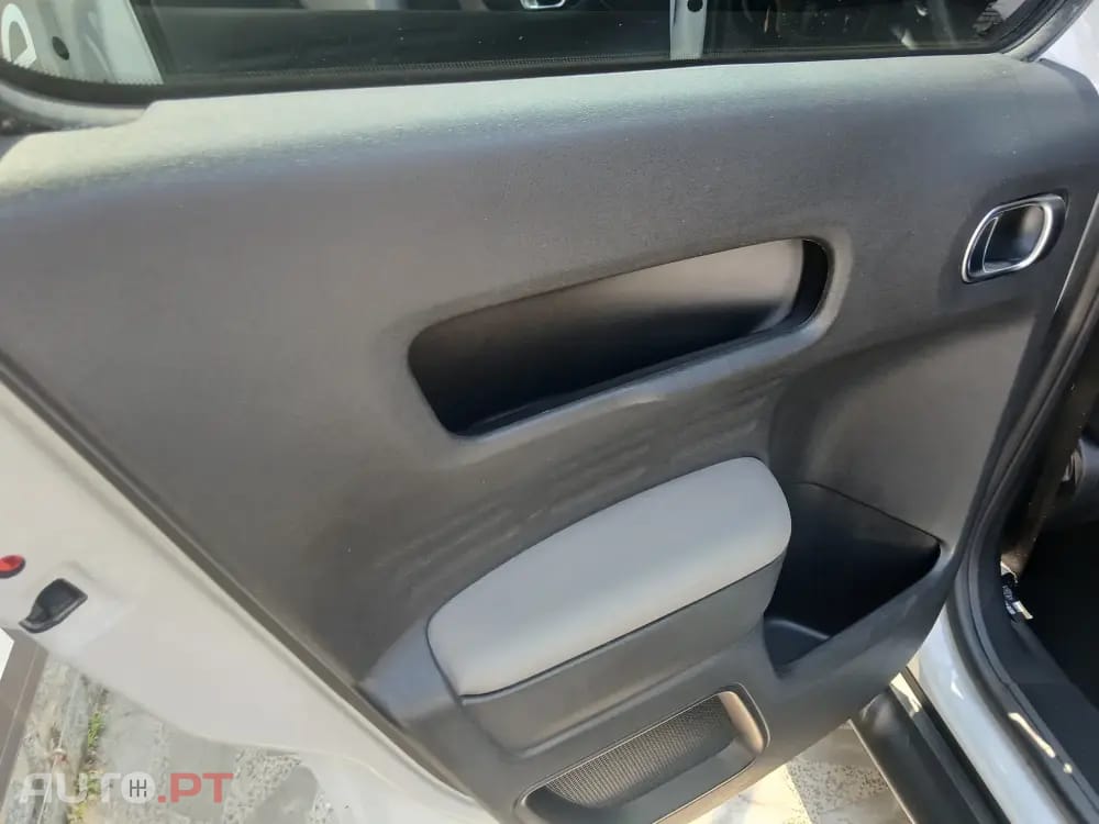 Citroen C4 Cactus Pure Tech e-THP 110 Stop&Start Shine