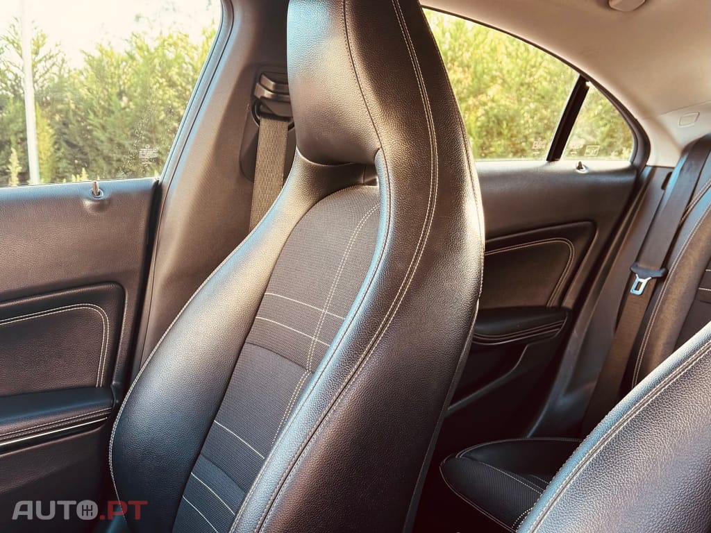 Mercedes-Benz CLA 220 CDi Urban Aut.111g