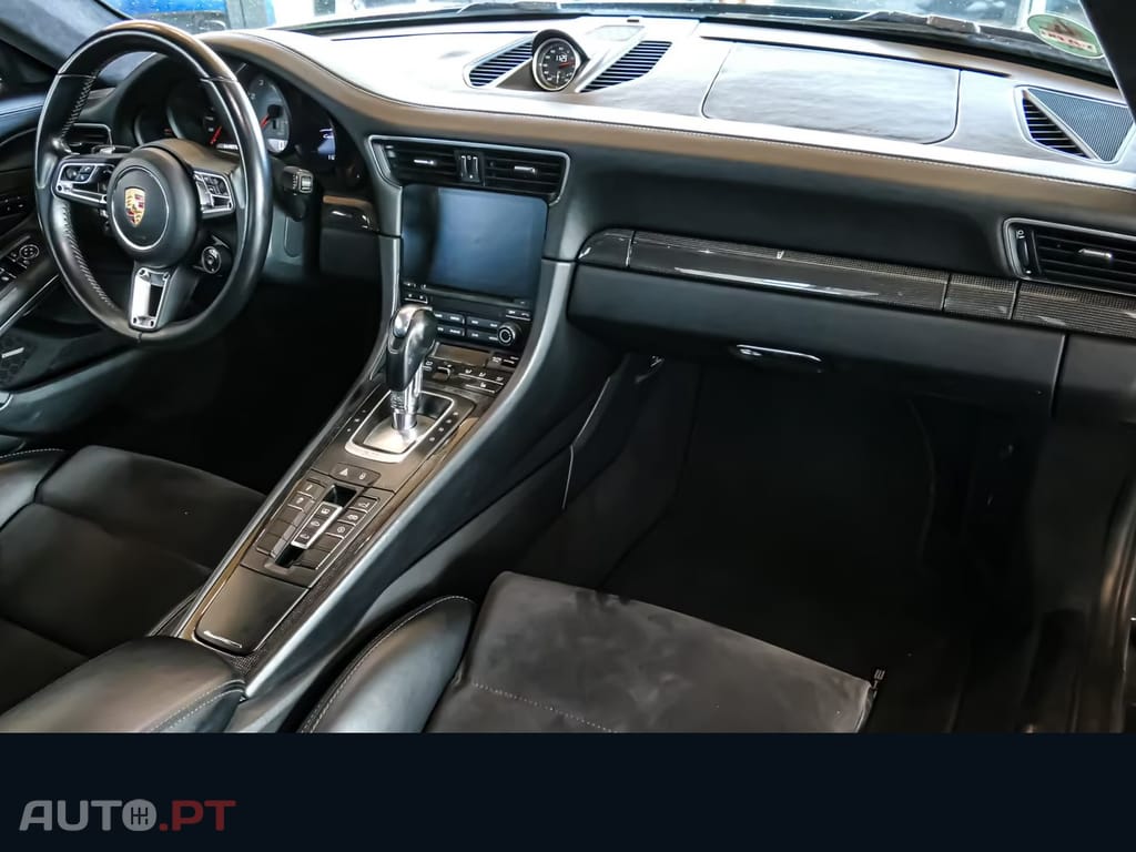 Porsche 911 Carrera 4 S Sport
