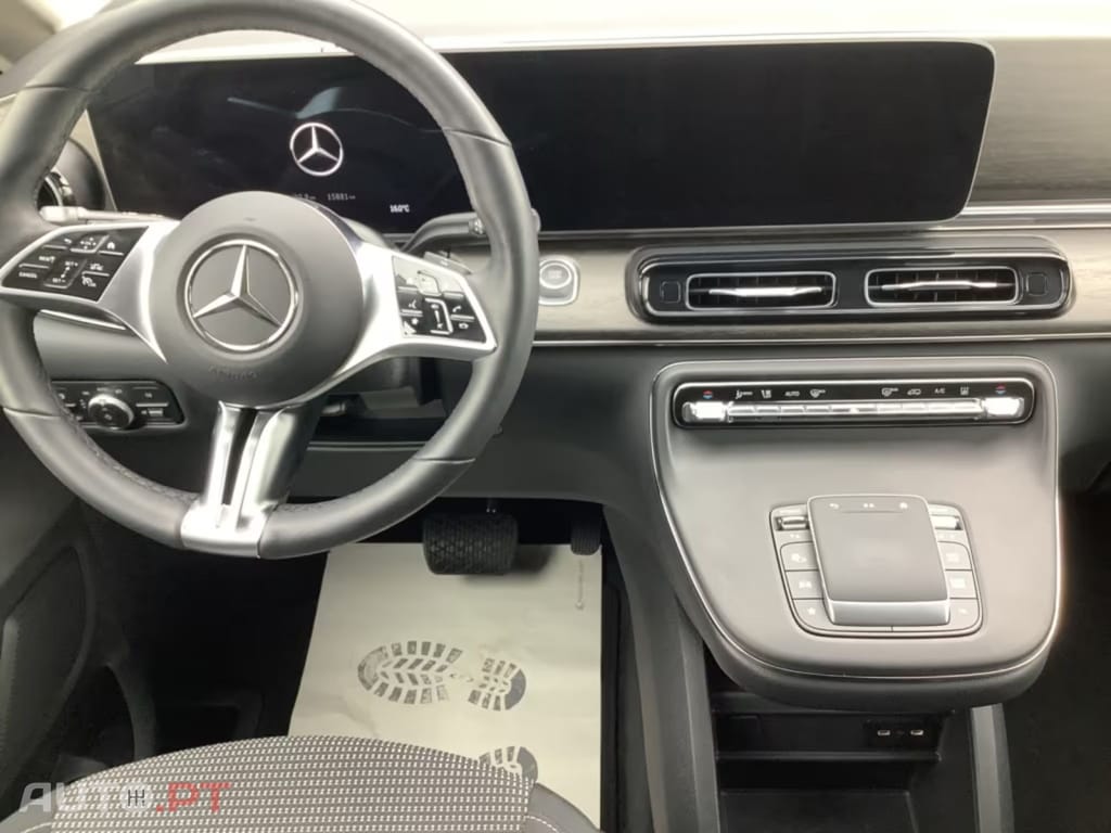 Mercedes-Benz EQV 300 Lang Distronic I.V.A DEDUTIVEL