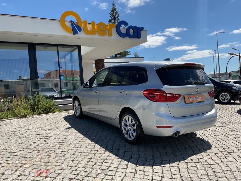 BMW 216 i 7L